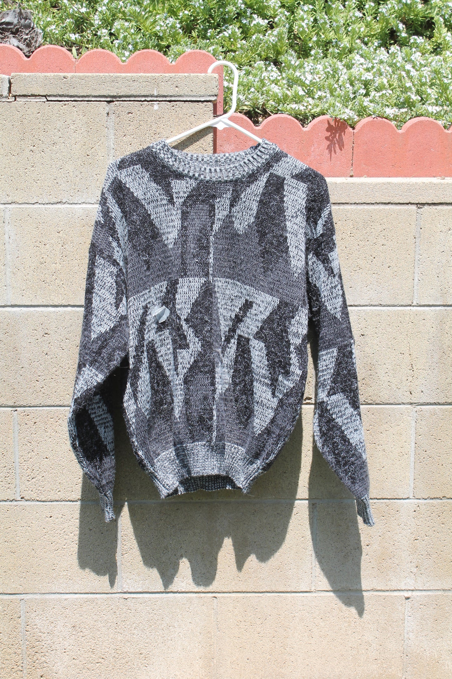 Acrylic pullover