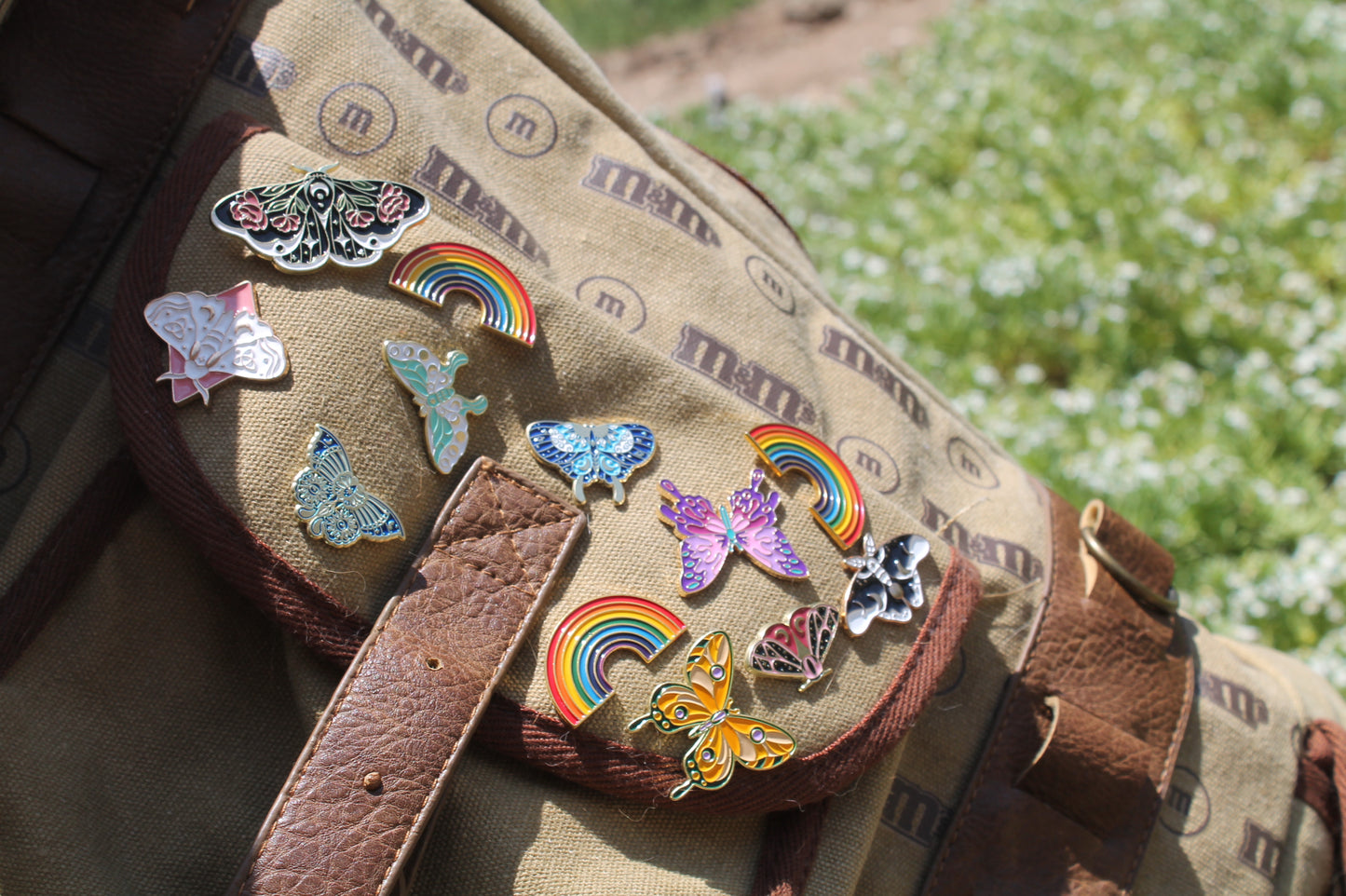 Every order now comes with a splendid butterfly pin 🦋✨ ($30 dollar minimum)